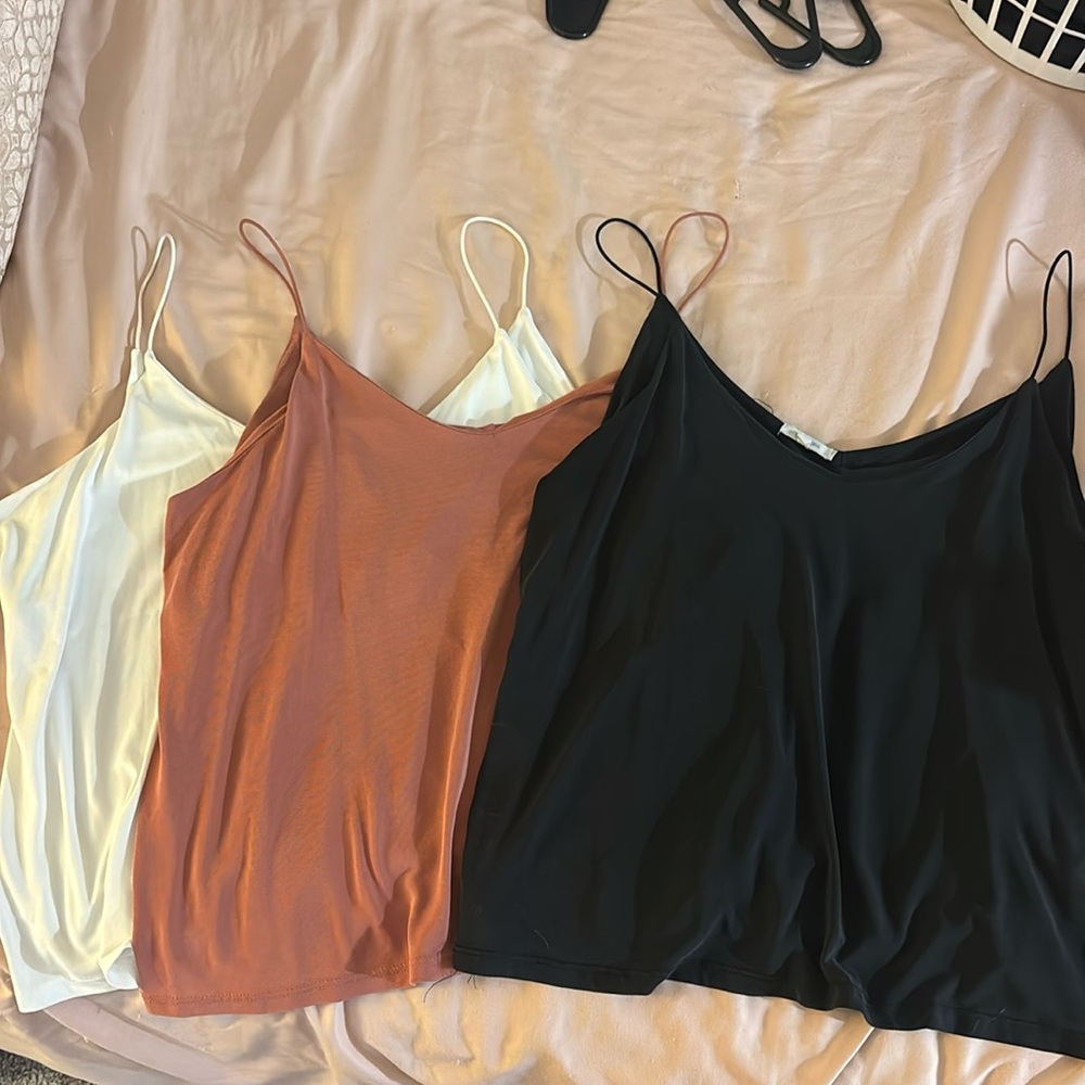 Set of 3 Maurice’s tanks
